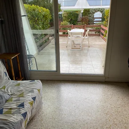 Dans Quartier Calme - Climatisation - Terrasse - Parking - A 900m Des Plages Et 400m Des Commerces * La Grande-Motte